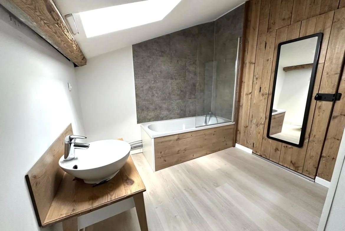 Appartement duplex F3 de 74,09 m² à Unieux, secteur calme et résidentiel, idéal premier achat ou investissement 
