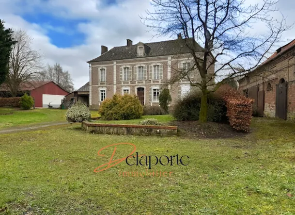 Magnifique maison de maître à rénover avec terrain de 3000 m2 dans le Nord de la France 