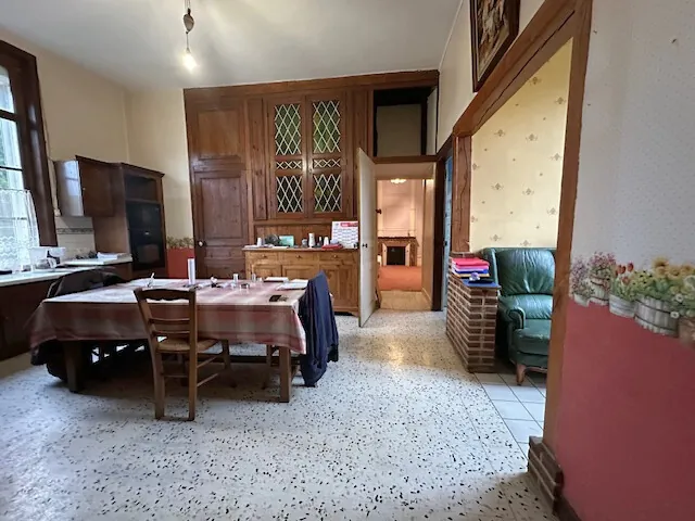 Magnifique maison de maître à rénover avec terrain de 3000 m2 dans le Nord de la France 