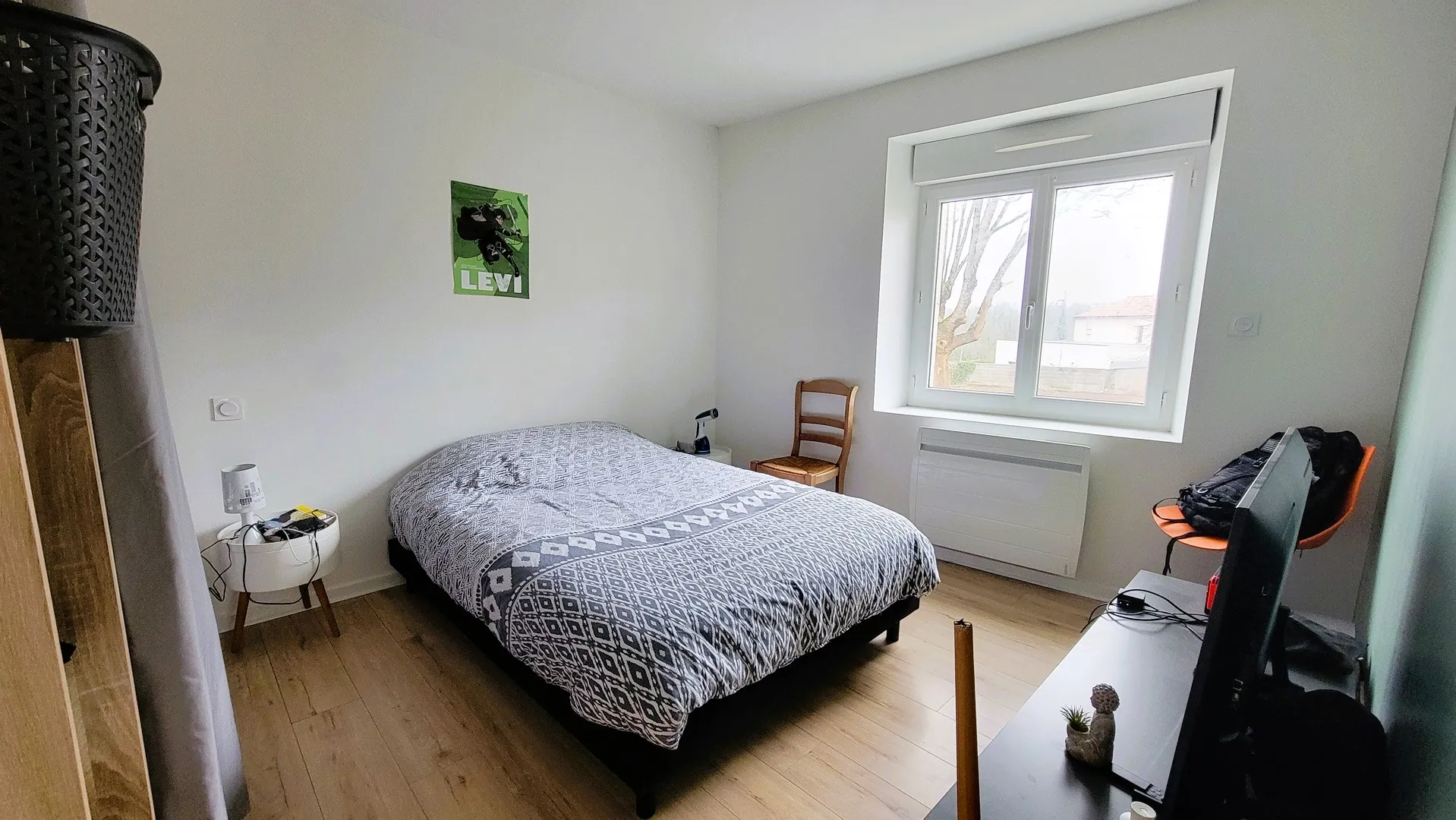 Appartement rénové à vendre à Combrand avec locataire en place – Investissement performant dans les Deux-Sèvres 