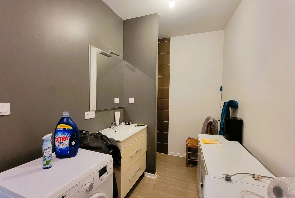 Appartement rénové à vendre à Combrand avec locataire en place – Investissement performant dans les Deux-Sèvres 