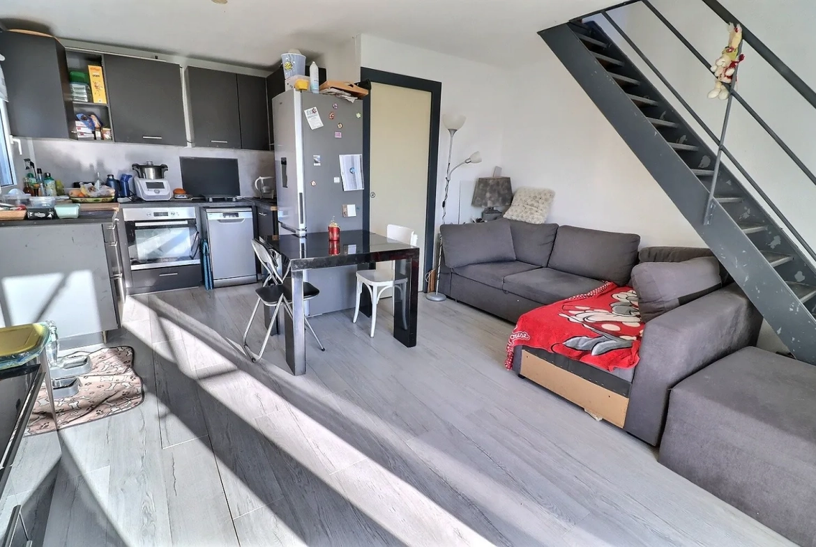 Maison 3 pièces avec jardin, piscine et parking à Vic-la-Gardiole (34) 