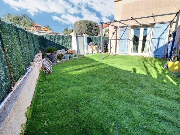Maison 3 pièces avec jardin, piscine et parking à Vic-la-Gardiole (34)