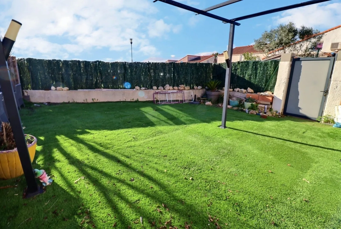 Maison 3 pièces avec jardin, piscine et parking à Vic-la-Gardiole (34) 