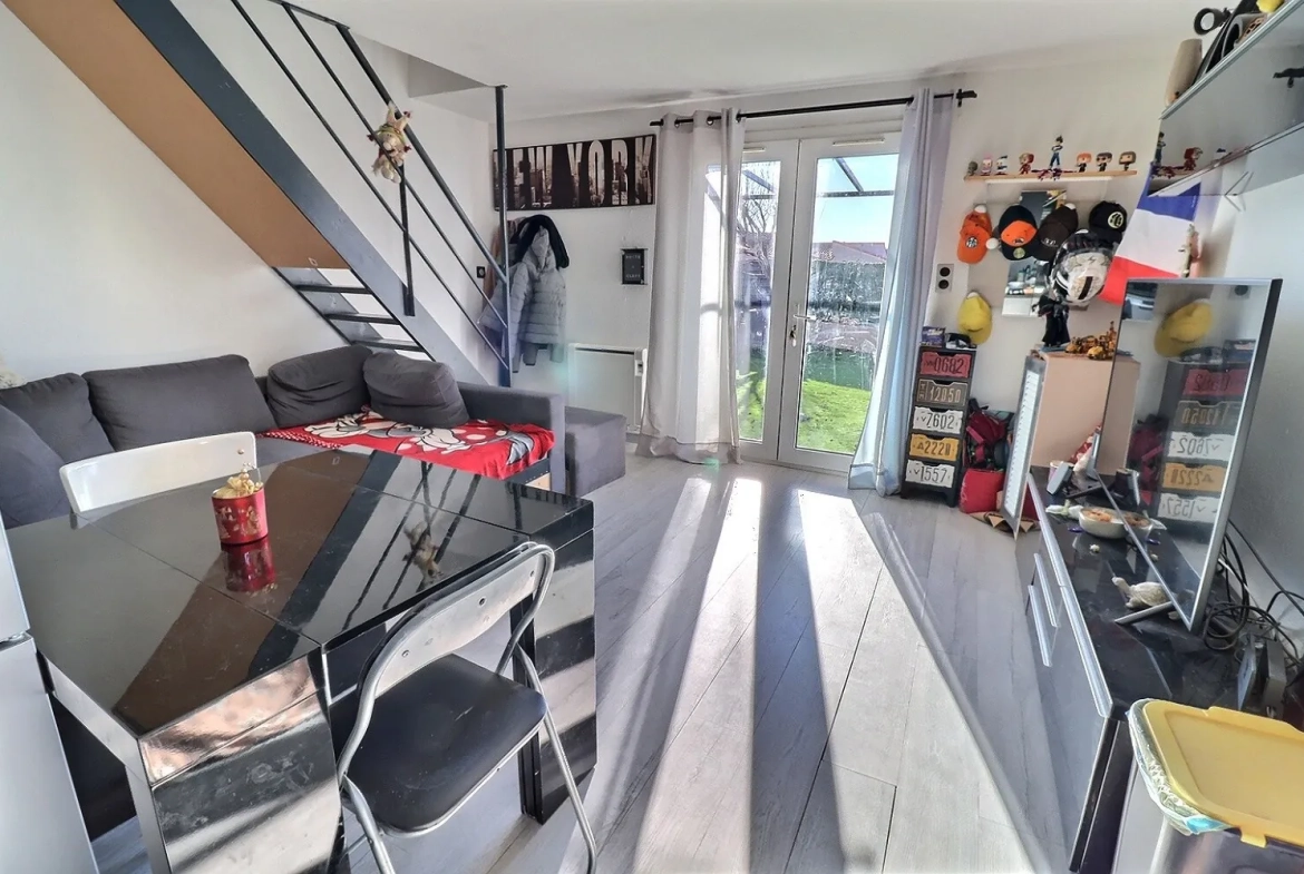 Maison 3 pièces avec jardin, piscine et parking à Vic-la-Gardiole (34) 