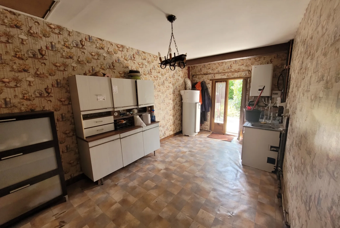 Belle maison familiale à Tronget avec garage et terrasse - Classe énergie 'C' 