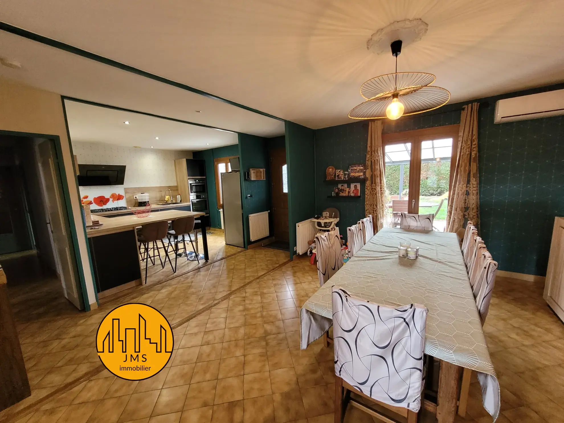 Belle maison familiale à Tronget avec garage et terrasse - Classe énergie 'C' 