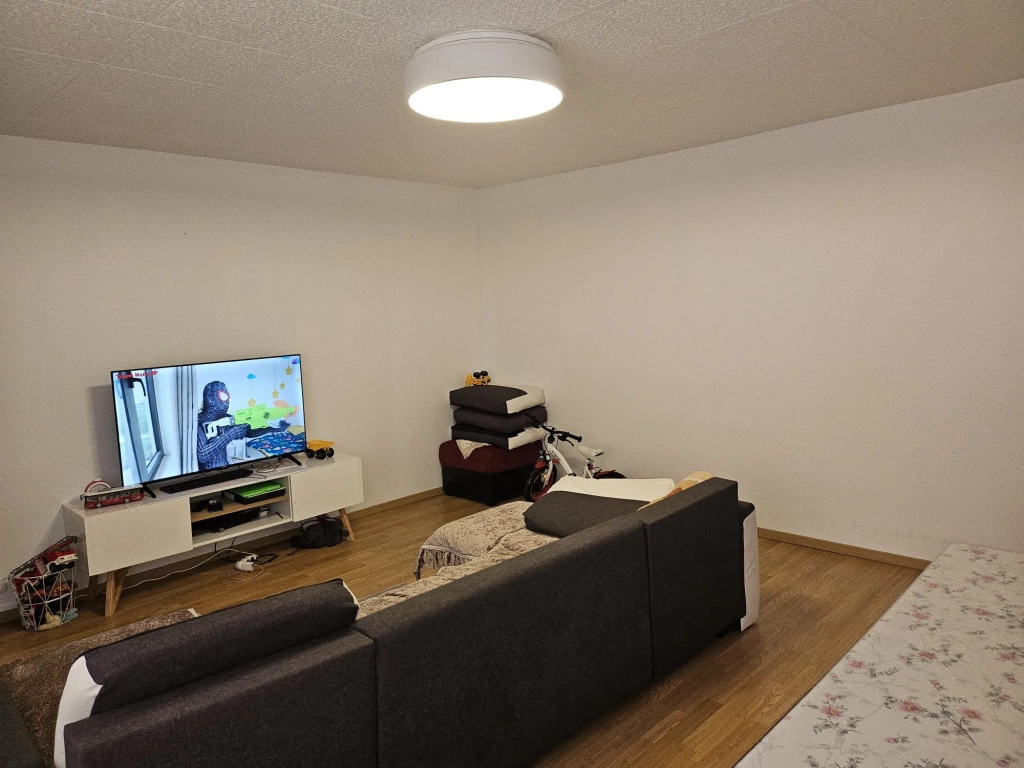 Appartement 4 pièces loué à Élancourt – Investissement sécurisé avec parking et balcon