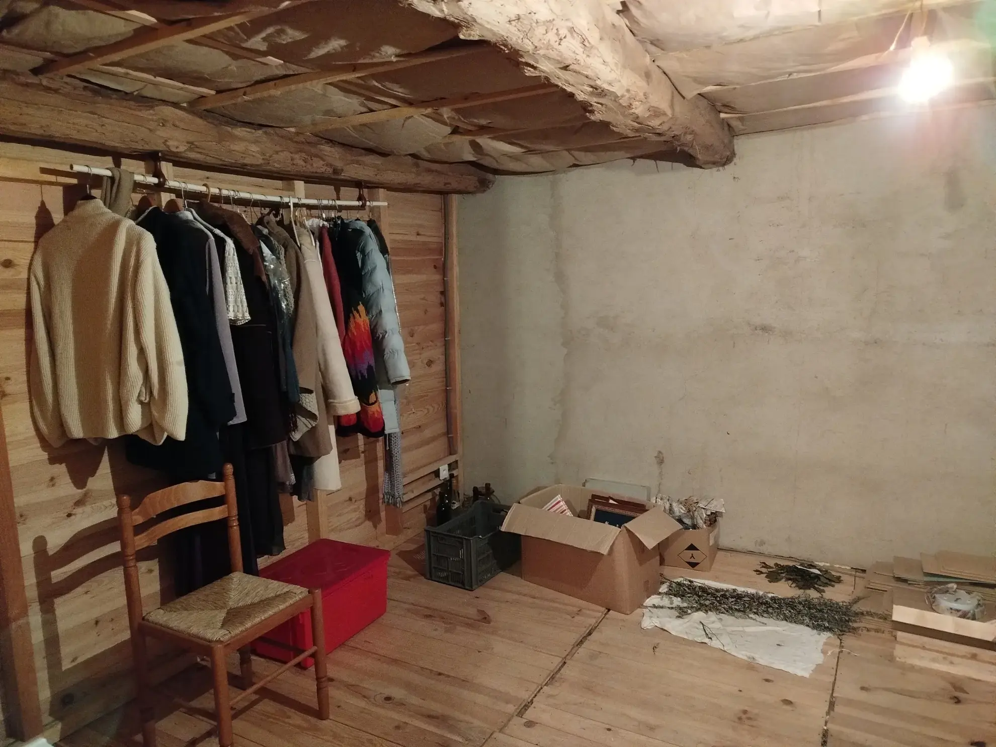 Maison en pierre à Grenant de 100 m², rénovée partiellement, avec terrasse et garage 
