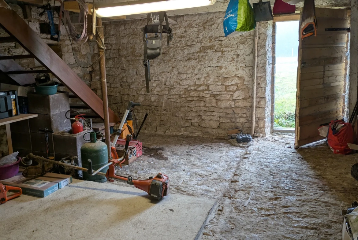 Magnifique maison rénovée de 145 m² avec grand terrain à Bois-de-Gand 