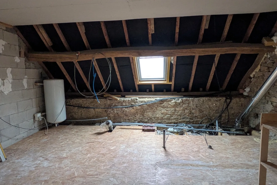 Magnifique maison rénovée de 145 m² avec grand terrain à Bois-de-Gand 