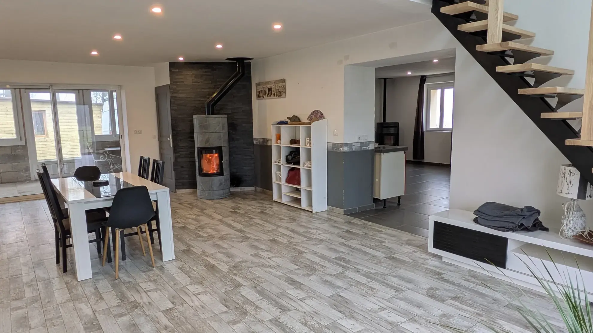 Magnifique maison rénovée de 145 m² avec grand terrain à Bois-de-Gand 