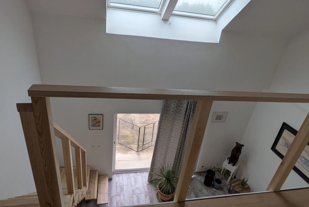 Magnifique maison rénovée de 145 m² avec grand terrain à Bois-de-Gand 