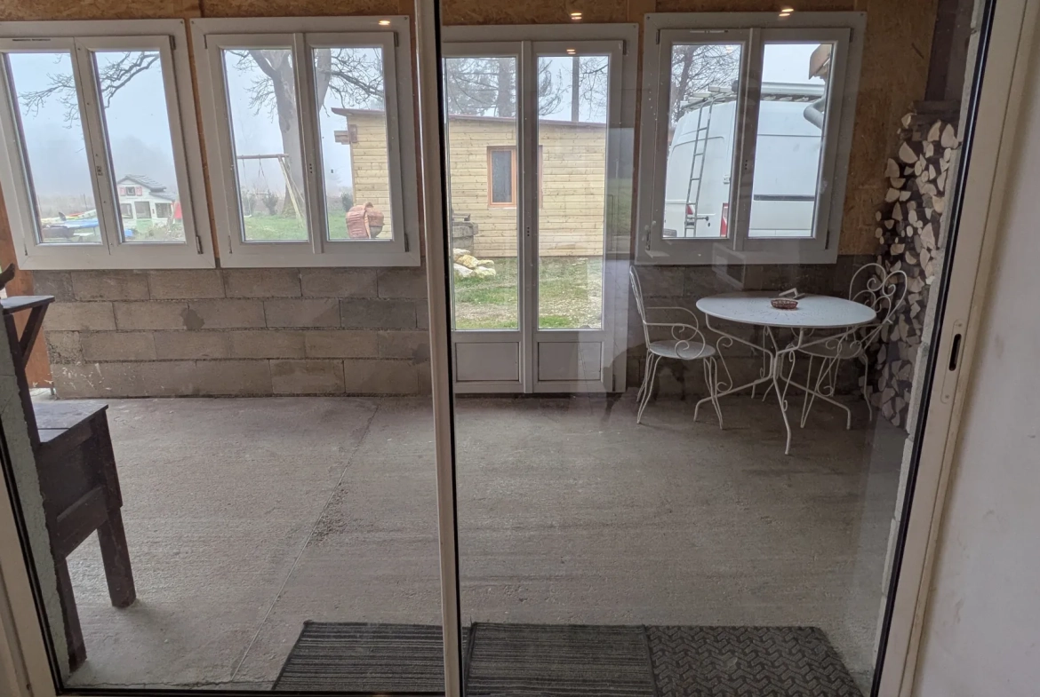 Magnifique maison rénovée de 145 m² avec grand terrain à Bois-de-Gand 