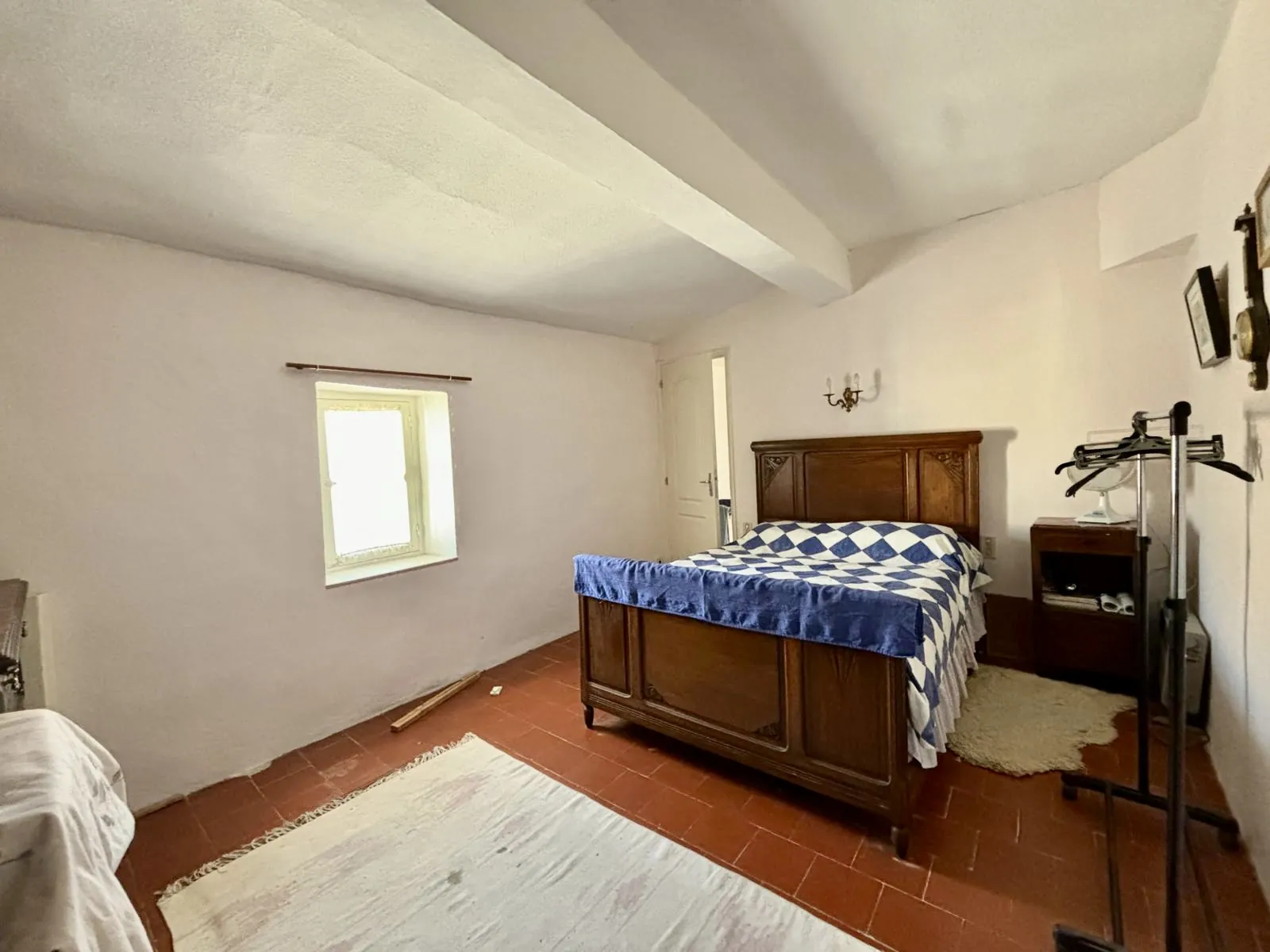 Maison de village avec terrasse, garage et vues imprenables à Alignan-du-Vent 