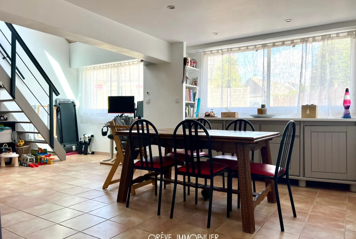 Maison 6 pièces de 110 m² à Crevin proche Rennes 