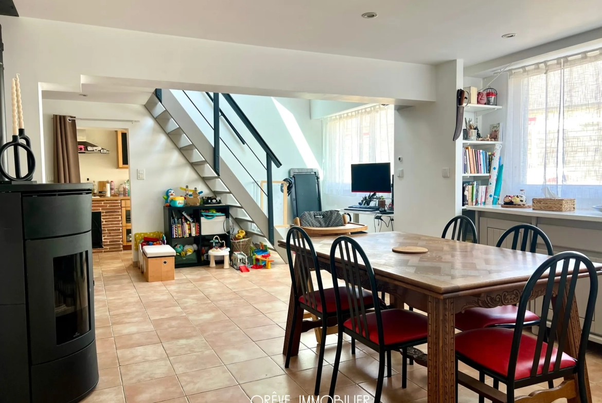 Maison 6 pièces de 110 m² à Crevin proche Rennes 