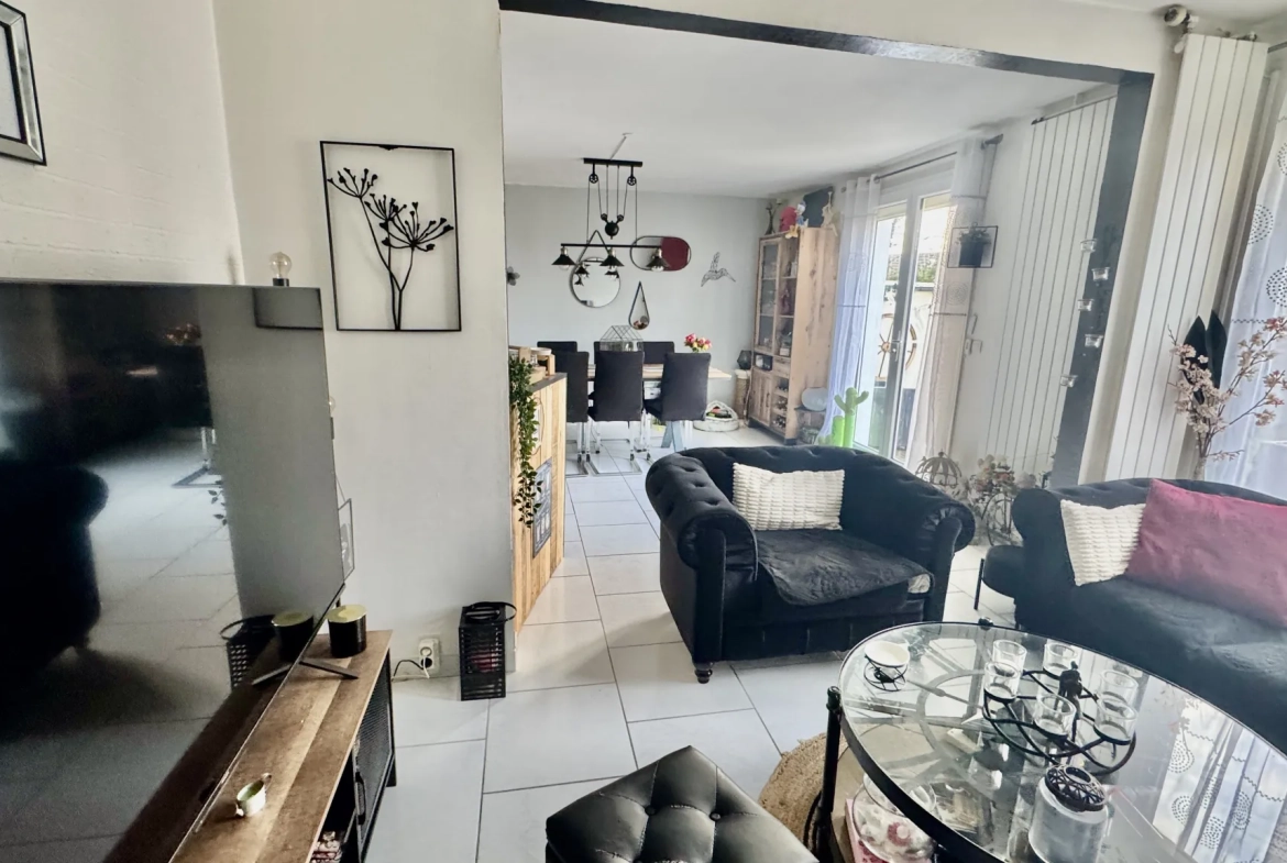 Maison à vendre à MANTES LA VILLE avec jardin et 4 chambres - Sans travaux 