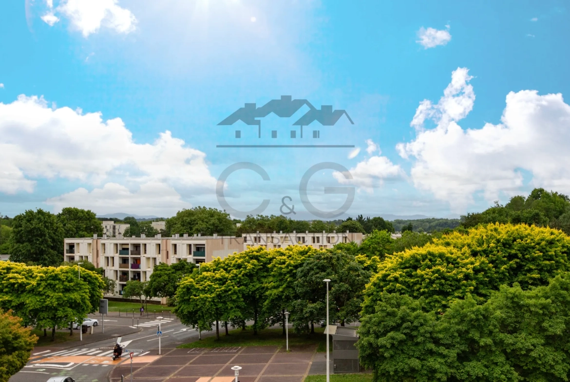 Bel appartement T4 de 73 m² avec balcon à Bayonne Saint Croix 