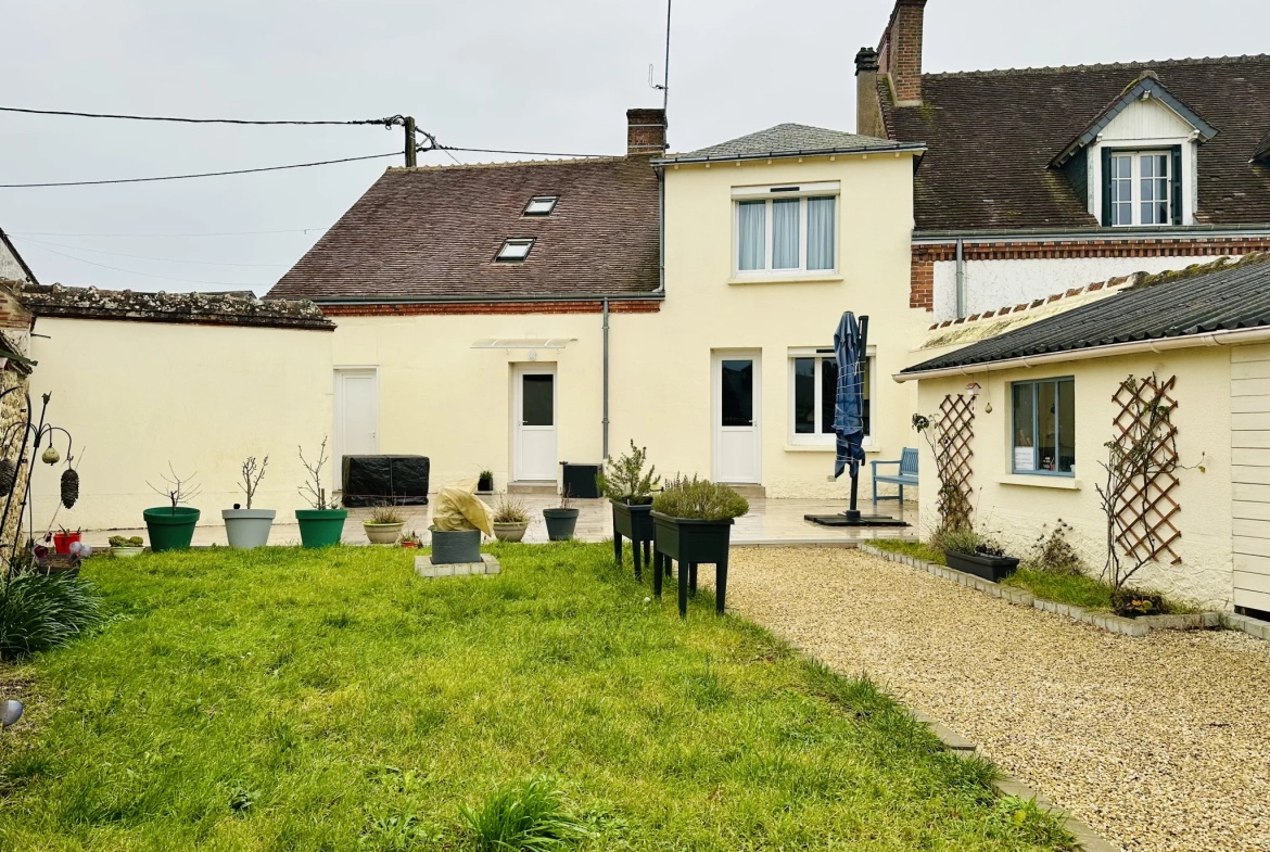 Charmante maison familiale à Vendôme avec jardin et terrasse, proche commodités 