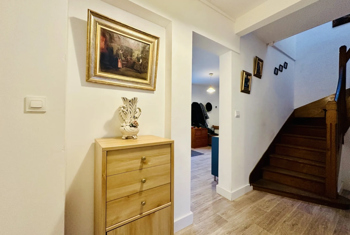 Charmante maison familiale à Vendôme avec jardin et terrasse, proche commodités 