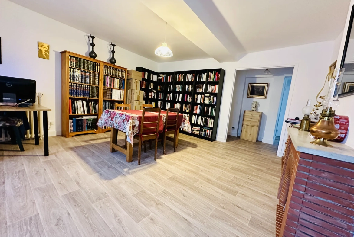 Charmante maison familiale à Vendôme avec jardin et terrasse, proche commodités 