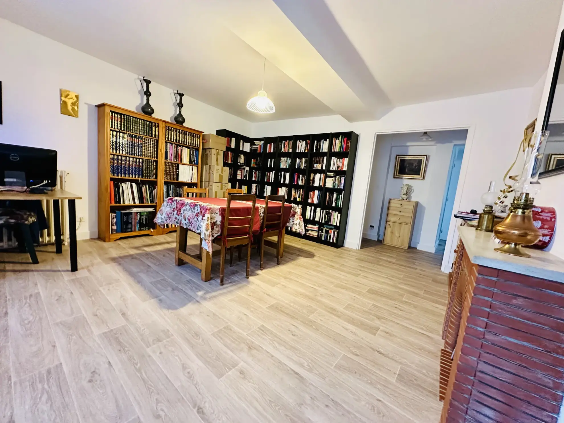 Charmante maison familiale à Vendôme avec jardin et terrasse, proche commodités 
