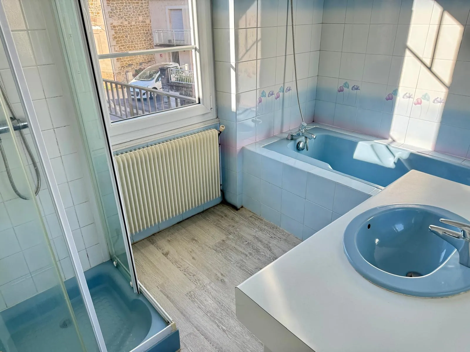 Maison de ville à Objat de 160 m² avec terrasse et garage 