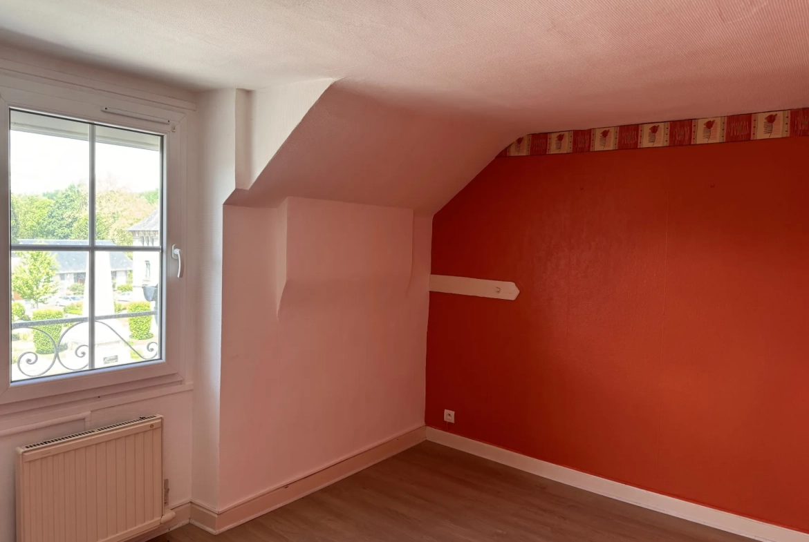 Maison de ville à Objat de 160 m² avec terrasse et garage 