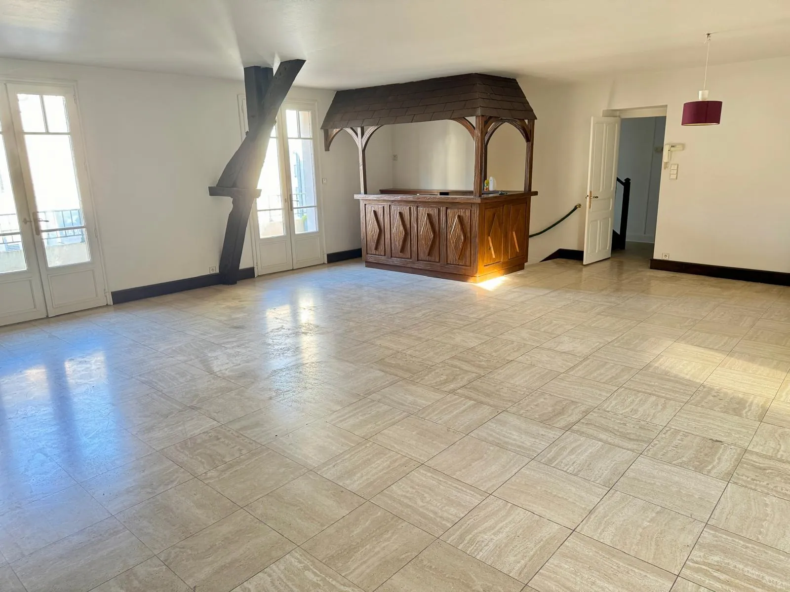 Maison de ville à Objat de 160 m² avec terrasse et garage 