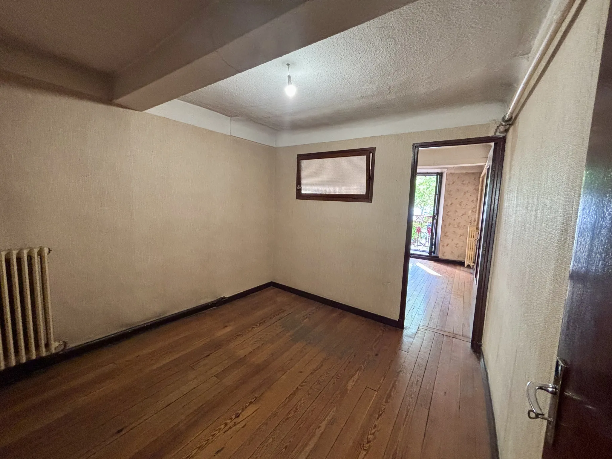 Bel appartement T4 de 99,63 m² au centre-ville de Laragne-Montéglin 