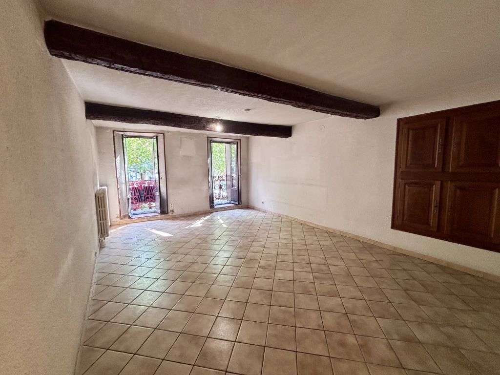 Bel appartement T4 de 99,63 m² au centre-ville de Laragne-Montéglin