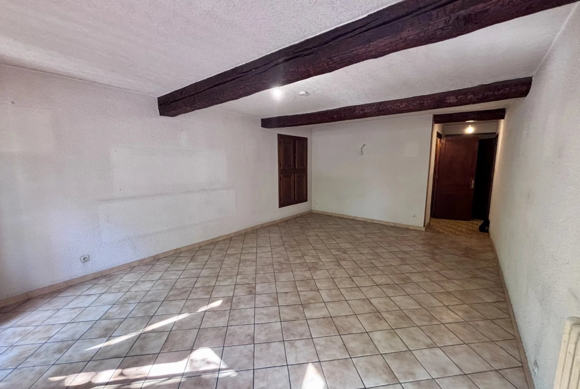 Bel appartement T4 de 99,63 m² au centre-ville de Laragne-Montéglin 
