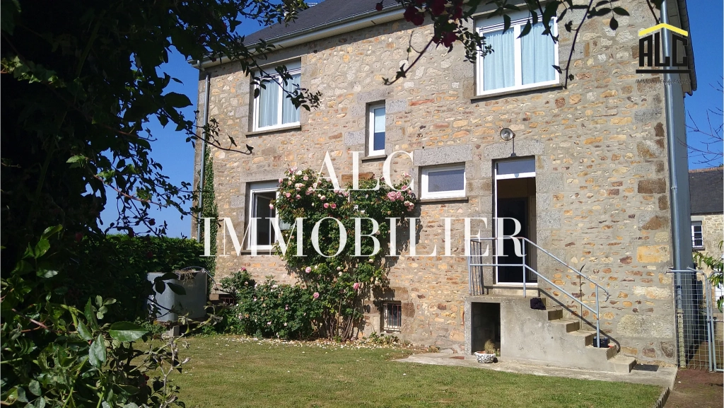 À vendre maison de village de 126 m² avec terrain à La Pallu (53140)
