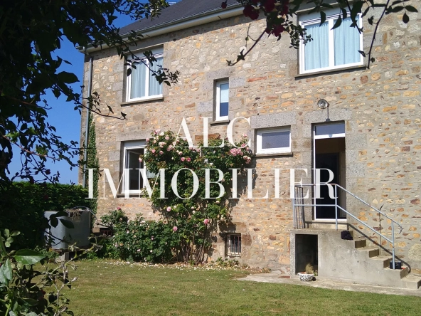 À vendre maison de village de 126 m² avec terrain à La Pallu (53140)