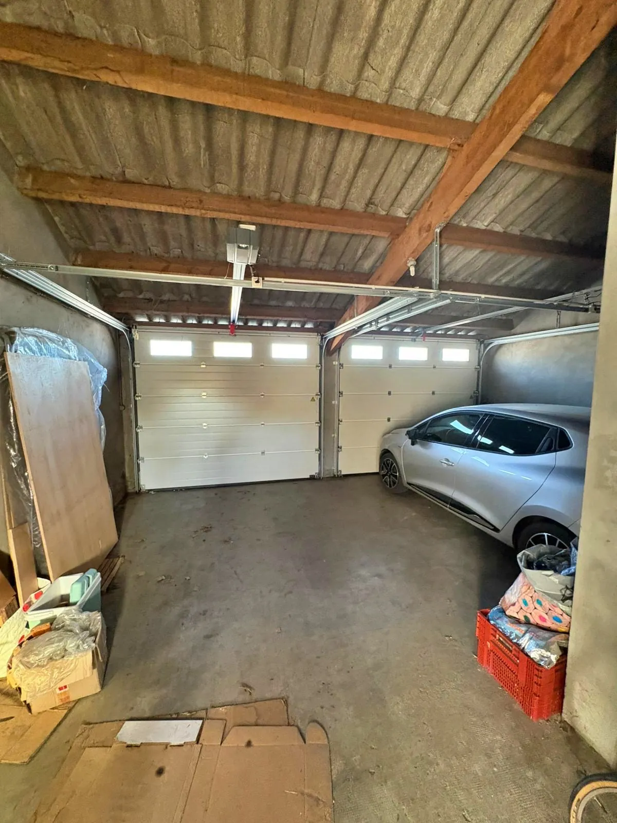 Maison à vendre à Agen de 185 m² avec double garage et grand potentiel de rénovation 