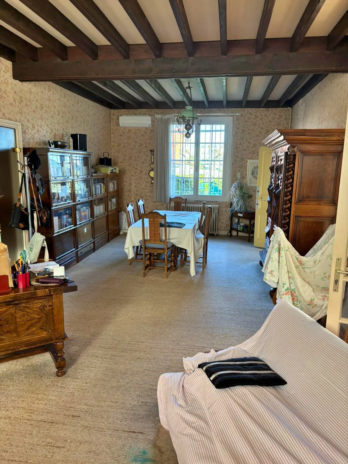 Maison à vendre à Agen de 185 m² avec double garage et grand potentiel de rénovation 