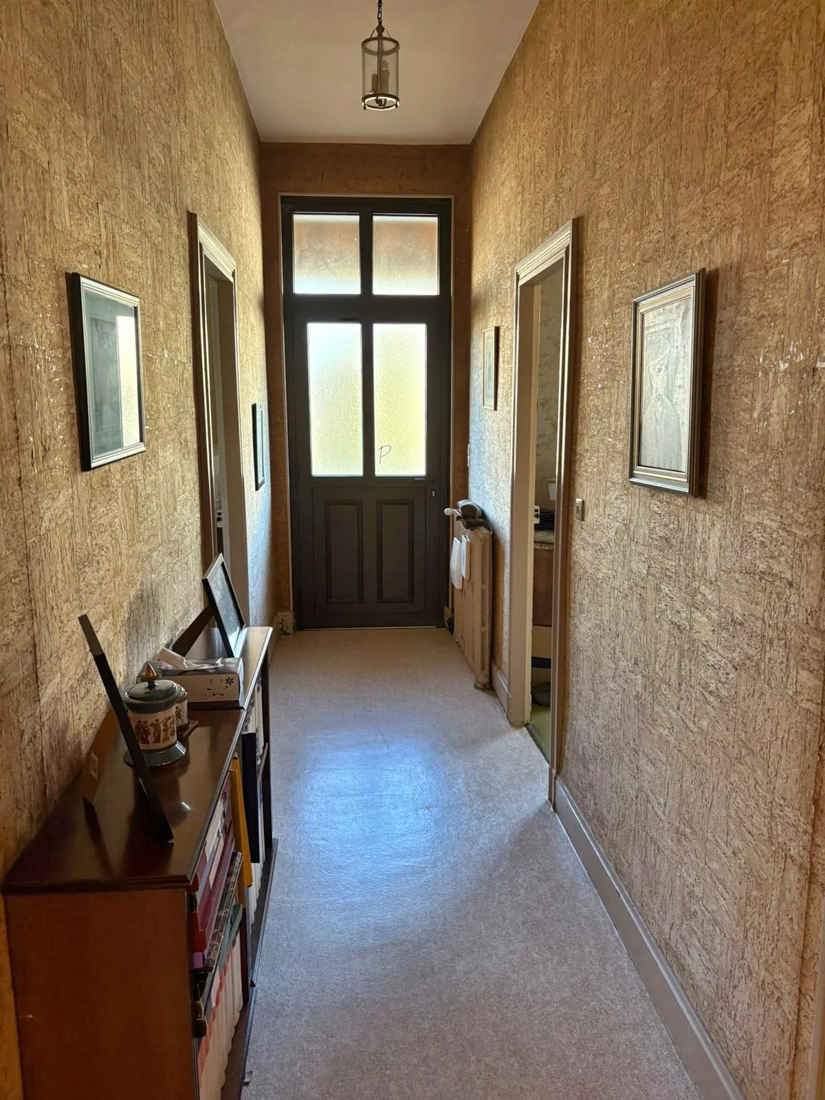 Maison à vendre à Agen de 185 m² avec double garage et grand potentiel de rénovation 