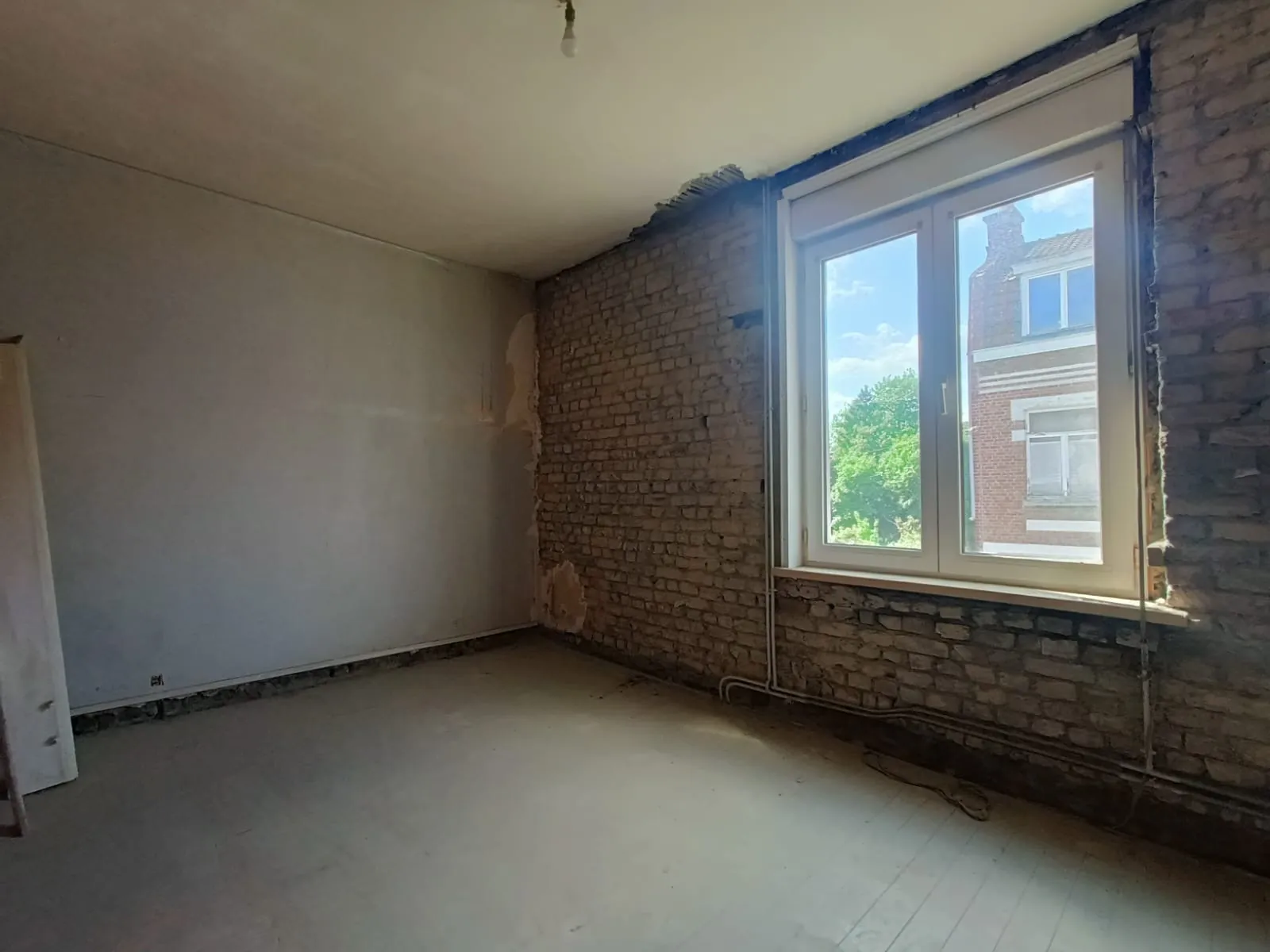 Maison à travaux de 97m² à Roubaix proche du Parc Barbieux et de l'EDHEC 