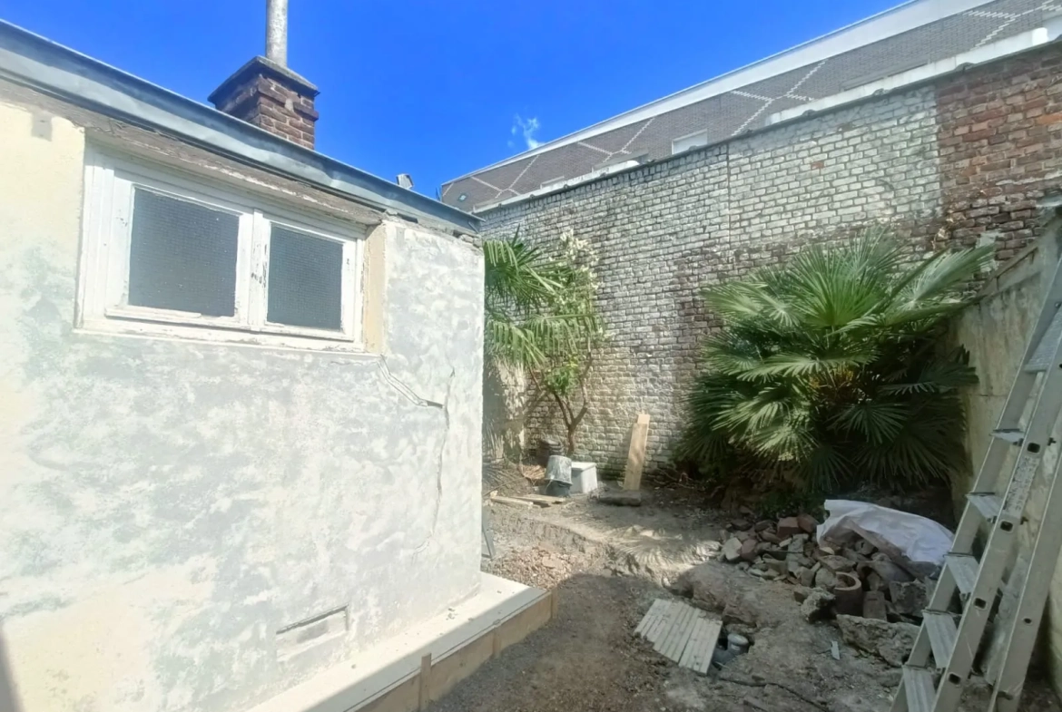 Maison à travaux de 97m² à Roubaix proche du Parc Barbieux et de l'EDHEC 