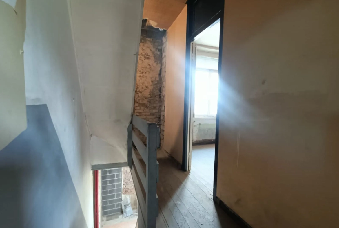 Maison à travaux de 97m² à Roubaix proche du Parc Barbieux et de l'EDHEC 