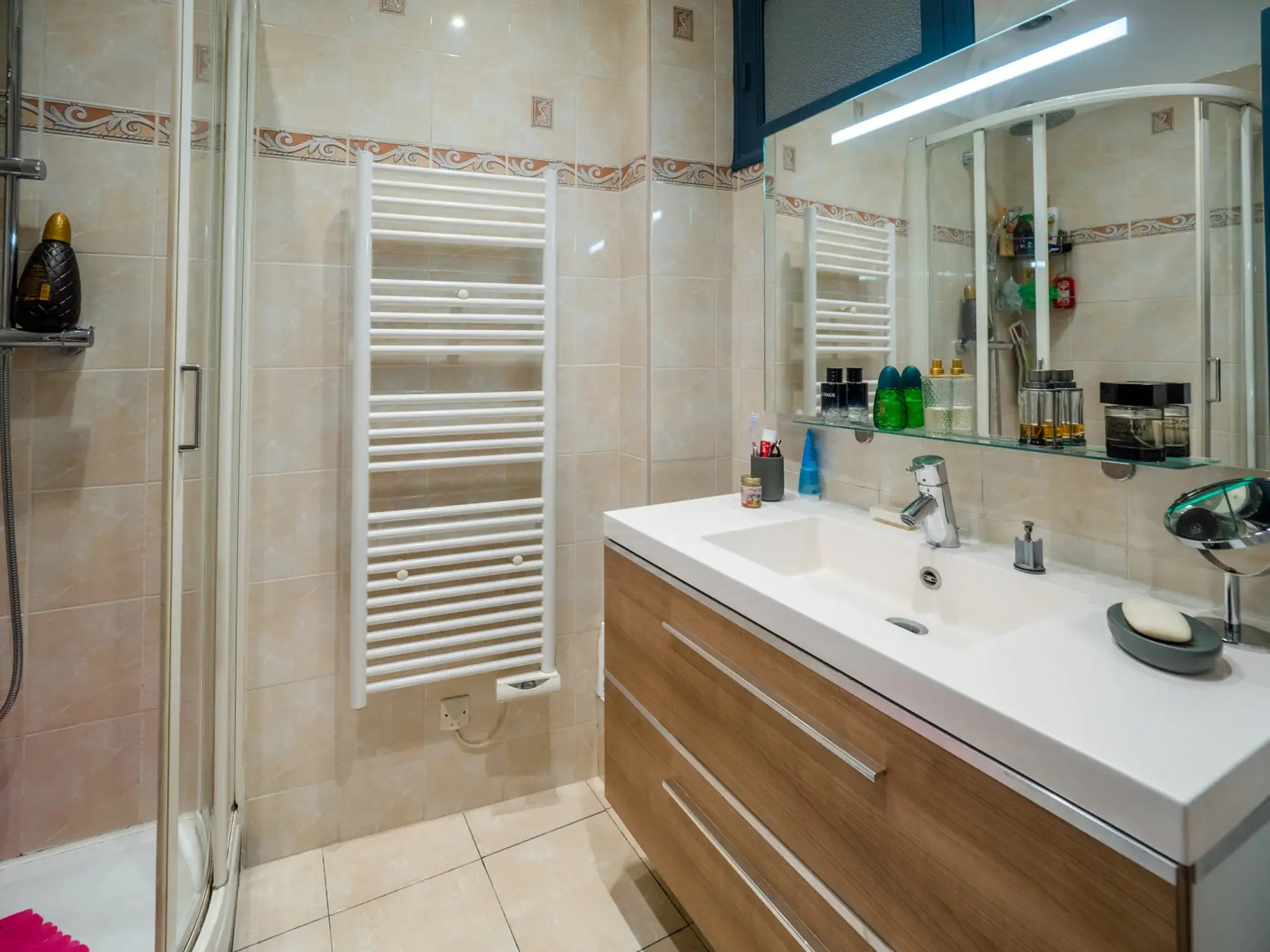Appartement 2 pièces à Nice Libération – 46 m² rénové avec parquet, idéal emplacement 