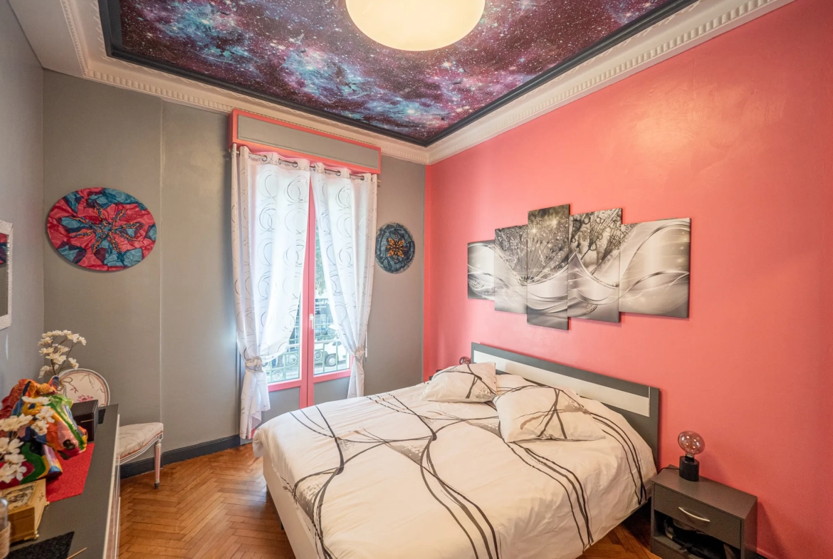 Appartement 2 pièces à Nice Libération – 46 m² rénové avec parquet, idéal emplacement 
