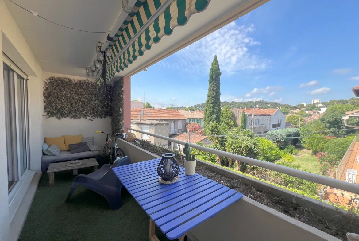 Appartement T3 rénové de 68 m² avec terrasse à Nîmes – Proche allées Jean Jaurès 