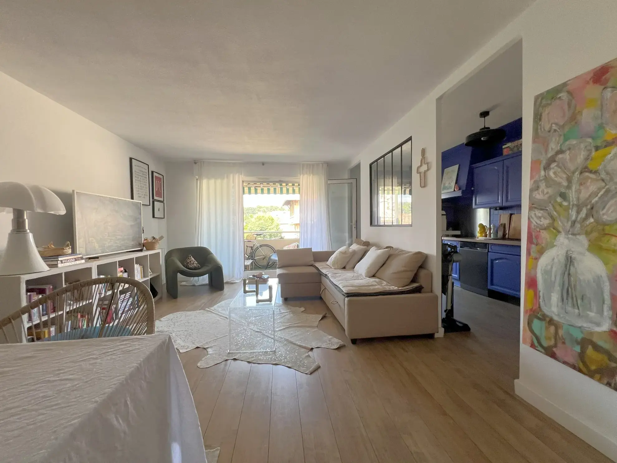 Appartement T3 rénové de 68 m² avec terrasse à Nîmes – Proche allées Jean Jaurès 