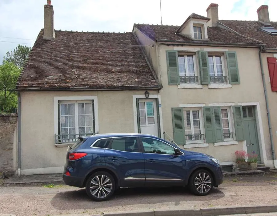Maison à rafraîchir à Varzy proche des commerces - 75 m² habitable 