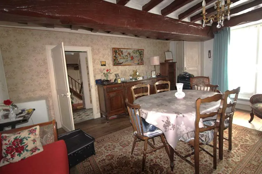Maison à rafraîchir à Varzy proche des commerces - 75 m² habitable 