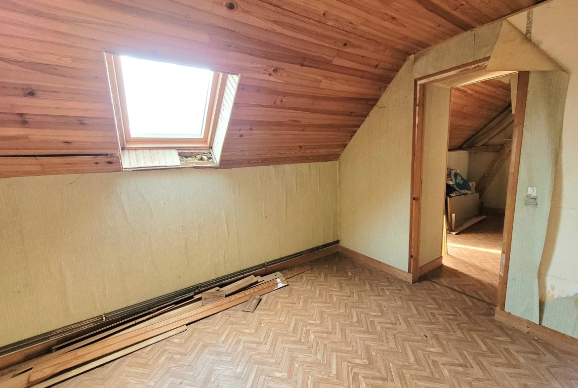 Maison à rénover de 92 m² avec grand terrain dans le Pays d'Othe 