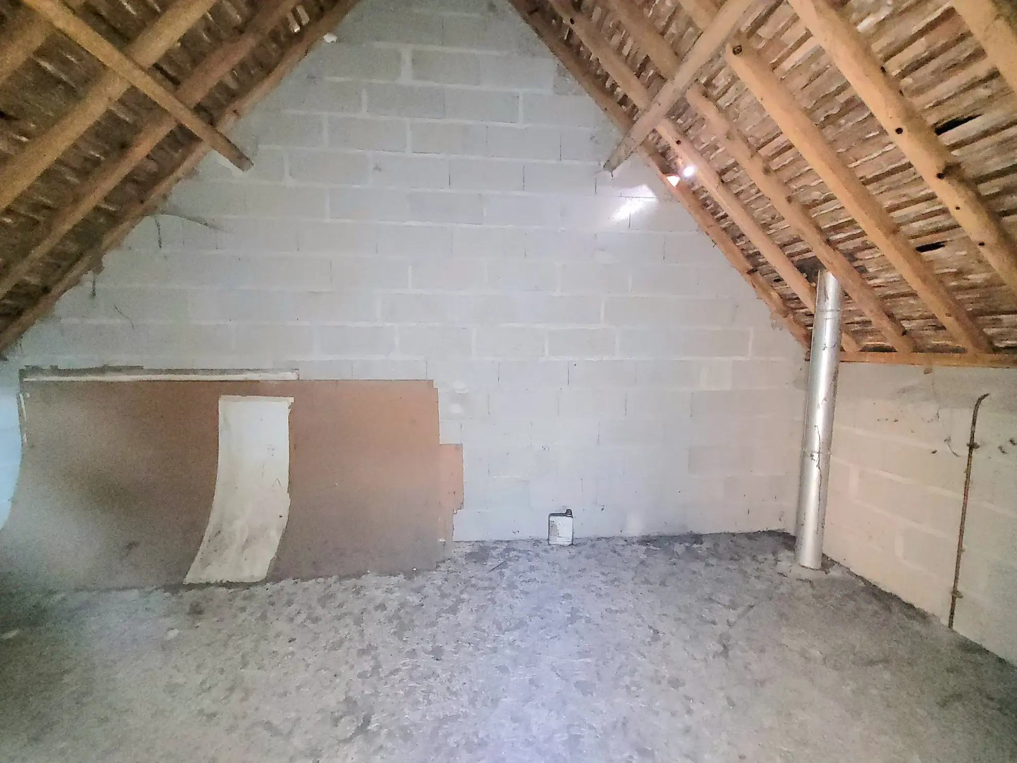 Maison à rénover de 92 m² avec grand terrain dans le Pays d'Othe 