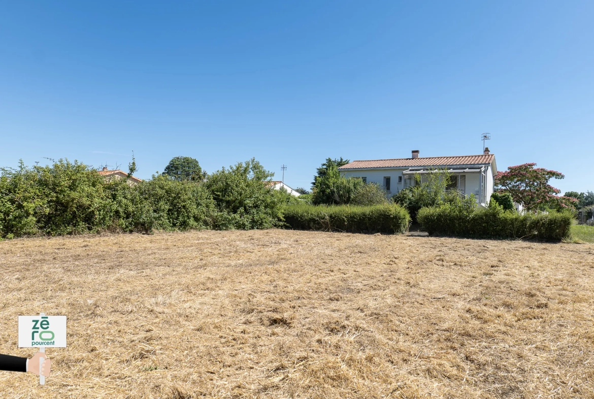 Terrain constructible de 790 m² à Angles, Vendée - Opportunité rare 